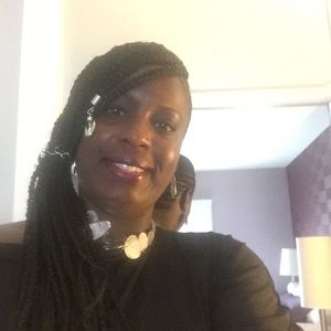 Meet your Posher, Leslie